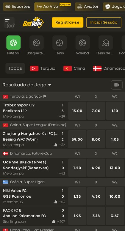 Secção Ao Vivo da Betyetu no telemóvel com jogos de futebol em curso e as odds 1X2